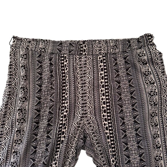 Susan Graver Boho Print Lounge Pants Size 1XP Black White Elastic Waist Joggers - Picture 11 of 12